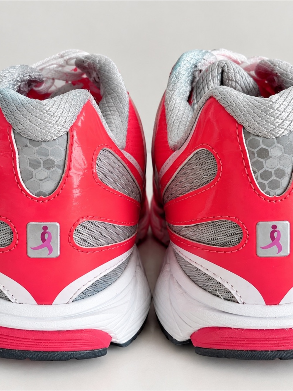 New Balance 890 Women’s Susan G. Komen REVlite Barringer Running Shoes Sz 8 - Picture 3 of 5